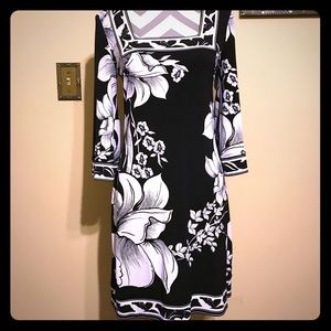 Darling White House Black Market floral dress